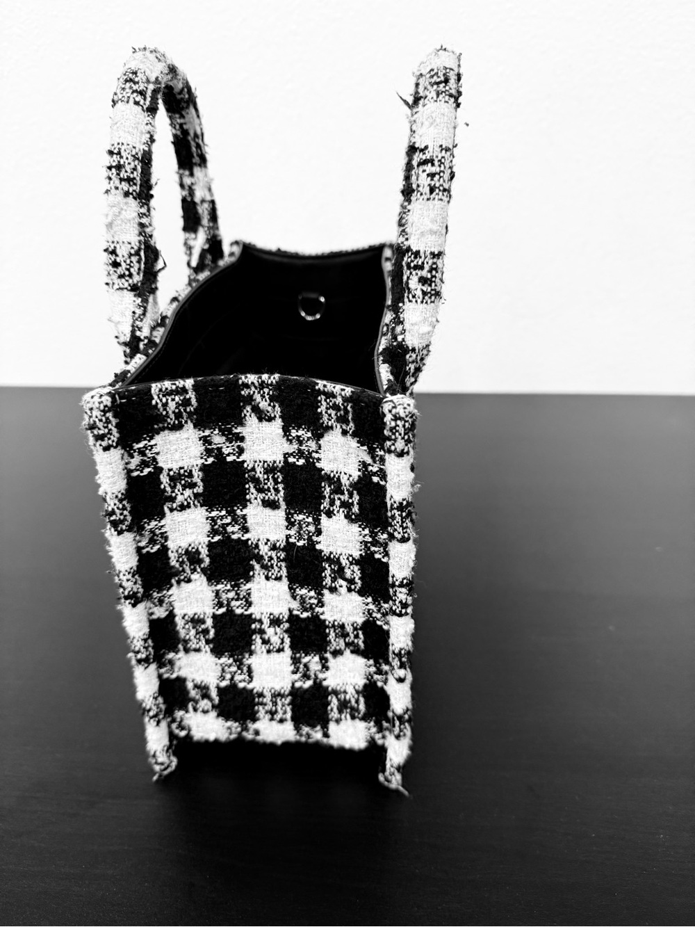 UNIQUE Sandro Paris black & white tweed fabric tote - Adorable! FREE SHIPPING - Picture 4 of 8